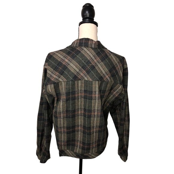 POL Plaid Button Up Jacket Size M Frayed Distressed Hem Green Flannel Pockets - Picture 3 of 10